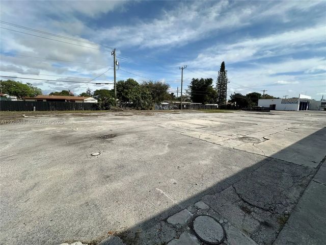 2 of 4 - 6501 Pembroke Road, Hollywood, FL