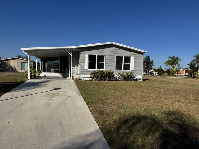 4 San Felipe, Fort Pierce