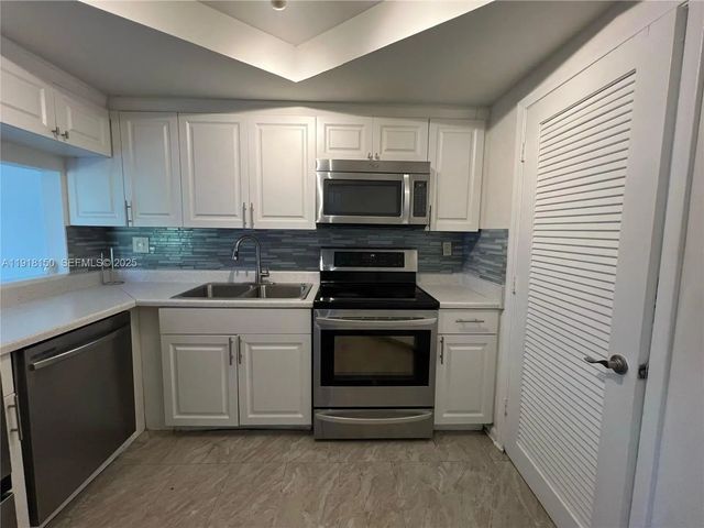 721 Se 1st Way #b18, Deerfield Beach