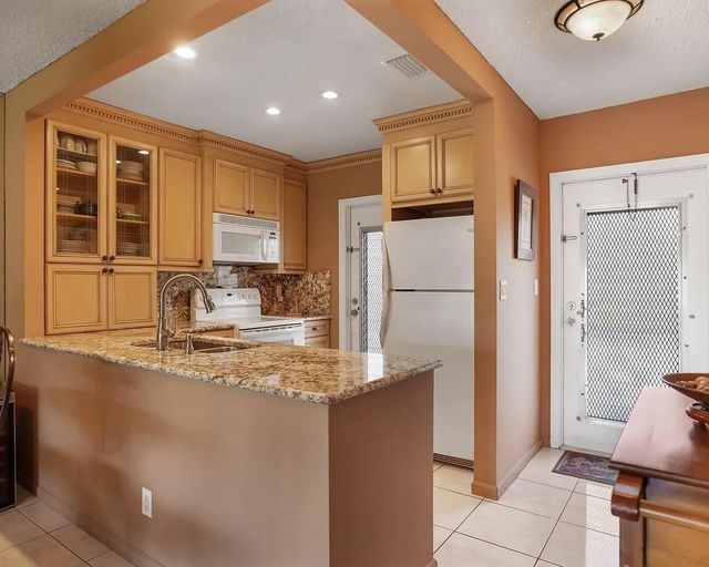 2 of 38 - 3501 Nw 47th Avenue #503, Lauderdale Lakes, FL