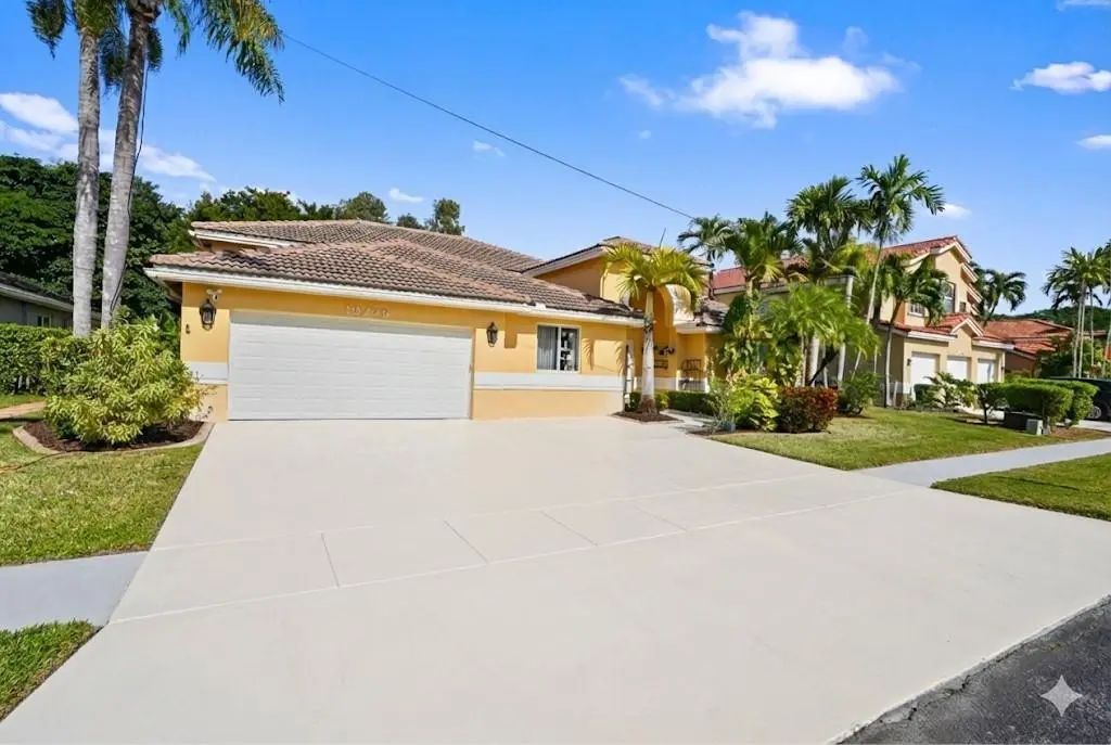 19775 Nw 10th Street, Pembroke Pines