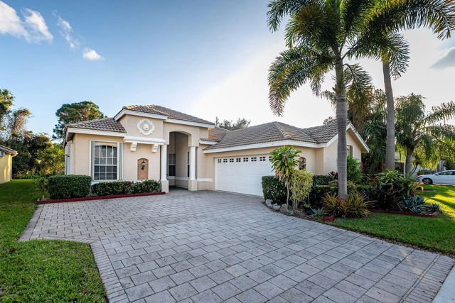 4 of 59 - 665 Sw Lake Charles Circle, , FL