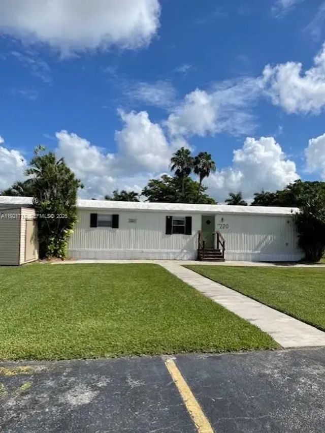 2 of 28 - 35250 Sw 177th Court #220, Homestead, FL