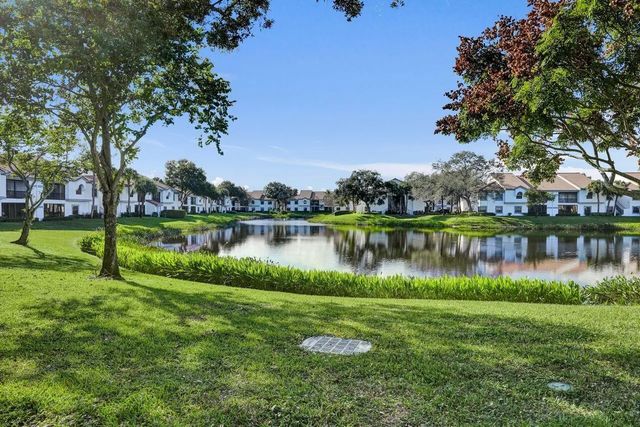 3 of 48 - 5415 E Verona Drive #i, Boynton Beach, FL