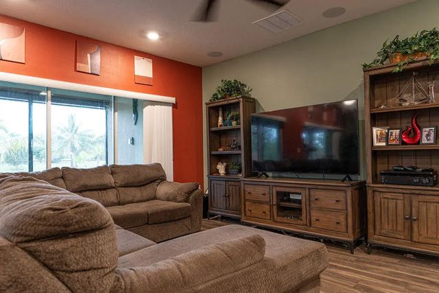 5 of 83 - 2108 Sw Monterrey Lane, Port St. Lucie, FL