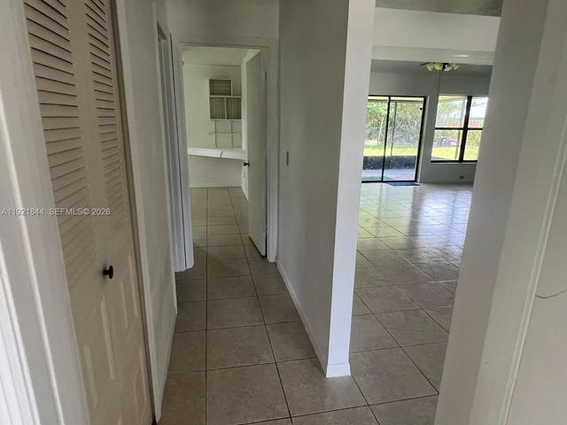 5 of 16 - 2410 Se Renick Avenue, Port St. Lucie, FL