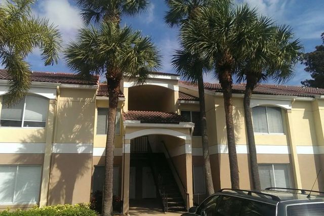 2 of 11 - 815 W Boynton Beach Boulevard #15-204, Boynton Beach, FL