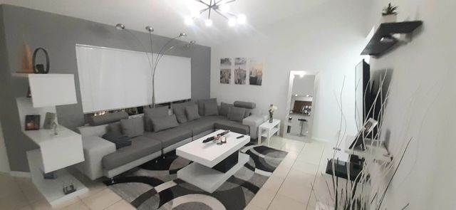 4 of 11 - 815 W Boynton Beach Boulevard #15-204, Boynton Beach, FL