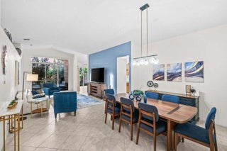 Photo of Listing #R11143953