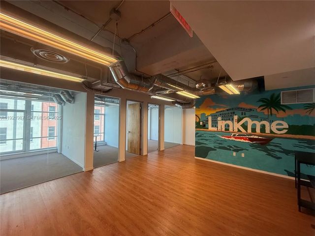 2 of 6 - 14 Ne 1st Avenue #800a, Miami, FL