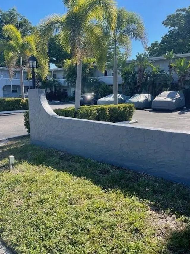 2 of 11 - 900 Ne 26 Street #15, Wilton Manors, FL