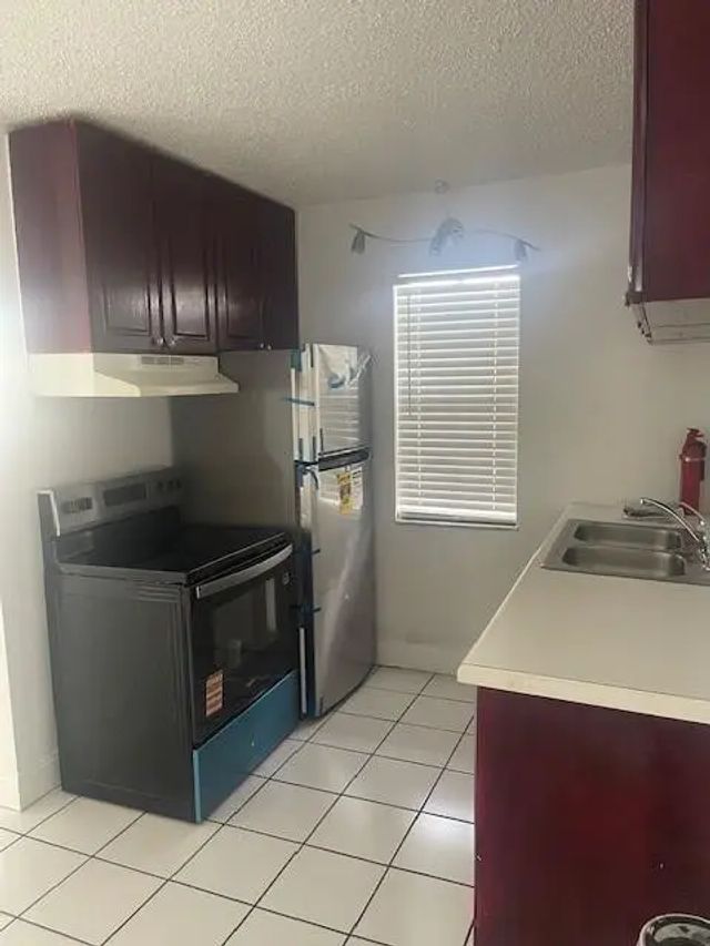 3 of 11 - 900 Ne 26 Street #15, Wilton Manors, FL