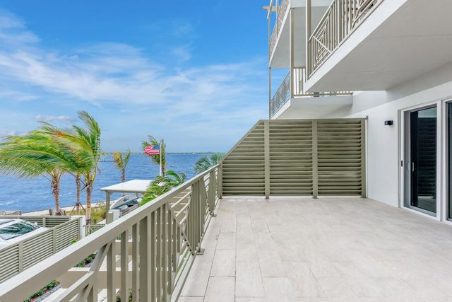 2 of 36 - 41 Sw Seminole Street #205, Stuart, FL