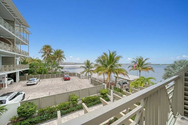 3 of 36 - 41 Sw Seminole Street #205, Stuart, FL