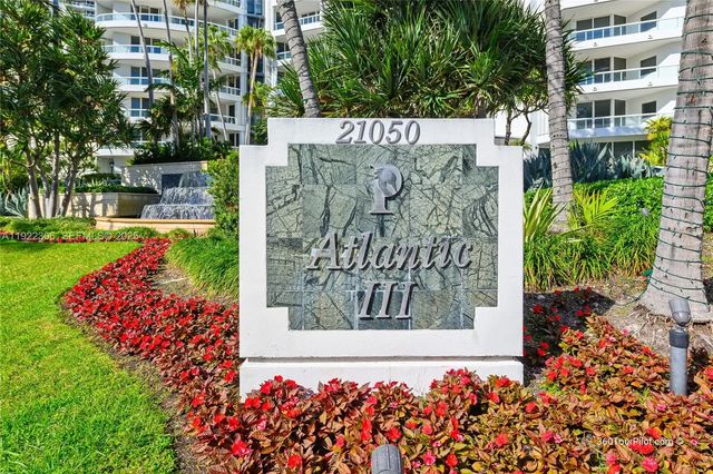 5 of 50 - 21050 Point Place #2001, Aventura, FL