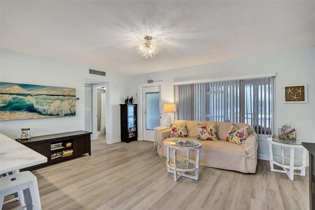 3 of 19 - 4848 Ne 23 Avenue #9c, Fort Lauderdale, FL