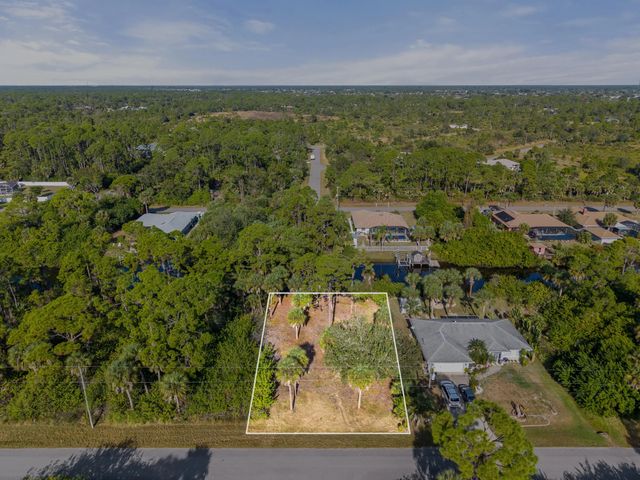 409 Cheshire Street, Port Charlotte