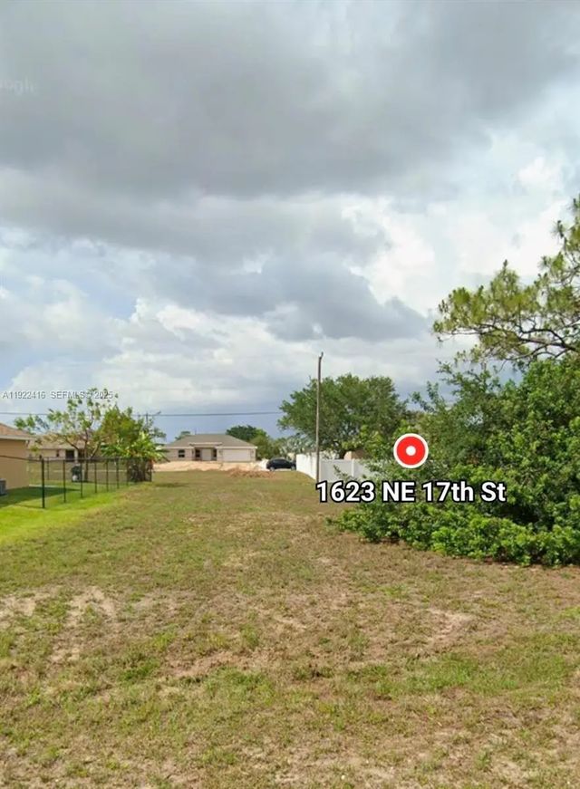 1623 Ne 17th Street, Cape Coral