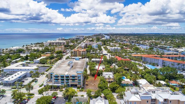 1956 Ne 2nd Street, Deerfield Beach