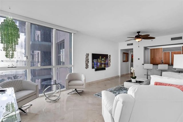4 of 36 - 1500 Ocean Drive #907, Miami Beach, FL