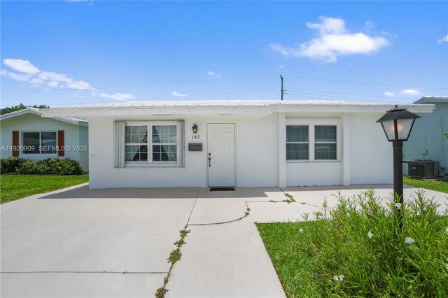 142 Nw 10th Court, Boynton Beach