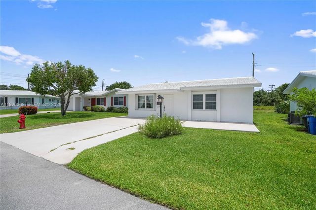 2 of 33 - 142 Nw 10th Court, Boynton Beach, FL