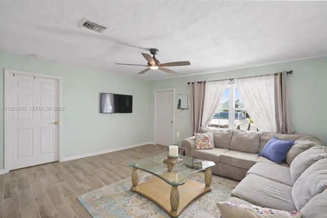 5 of 33 - 142 Nw 10th Court, Boynton Beach, FL