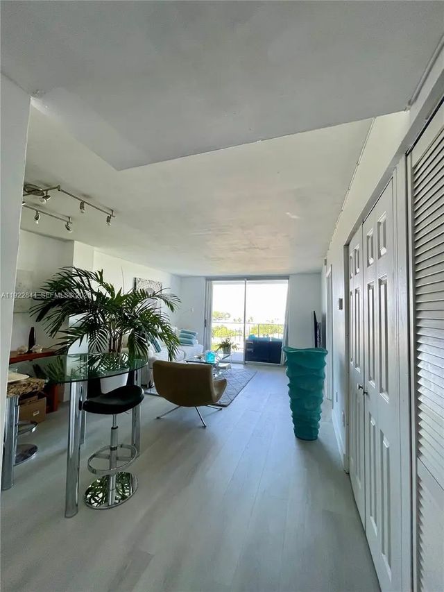 4 of 35 - 6900 Bay Drive #7a, Miami Beach, FL