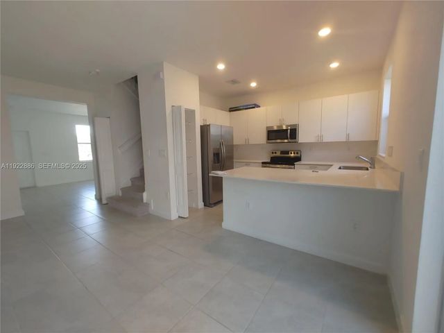 2 of 34 - 1766 Se 26th Road, Homestead, FL