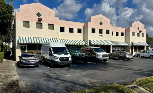 5453 Nw 24 Street #5, Margate