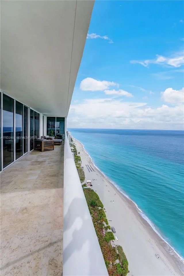 1830 S Ocean Drive #3002, Hallandale Beach