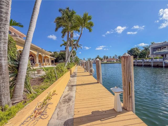 5 of 31 - 3220 Ne 165th Street, North Miami Beach, FL