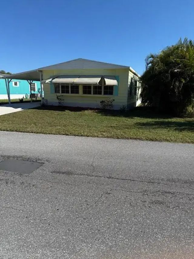 2 of 27 - 4 E East Caribbean, Port St. Lucie, FL