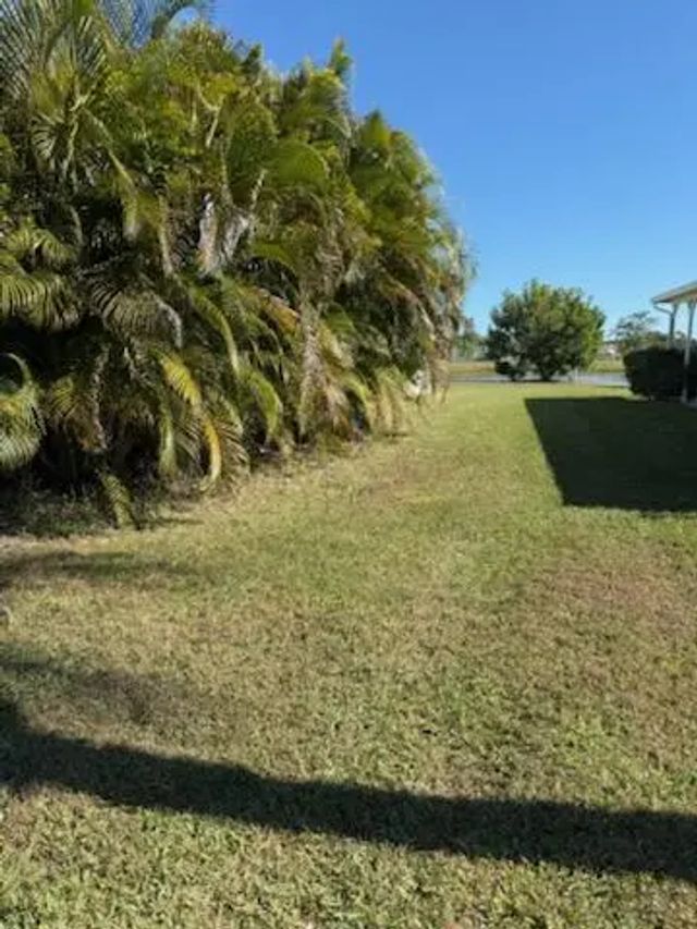 3 of 27 - 4 E East Caribbean, Port St. Lucie, FL