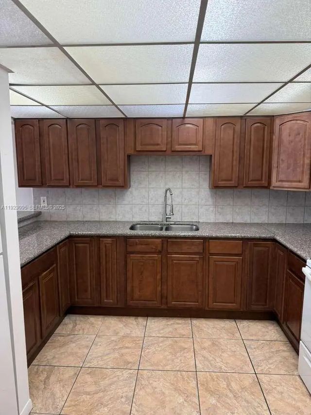 3 of 14 - 7000 Nw 186th Street #4-226, Hialeah, FL