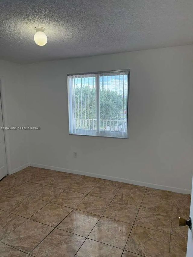 5 of 14 - 7000 Nw 186th Street #4-226, Hialeah, FL