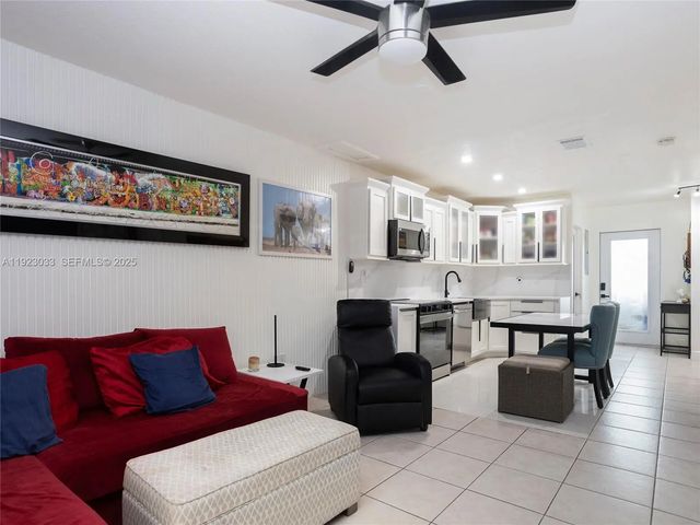 5 of 35 - 437 Sw 3rd Street #2, Miami, FL