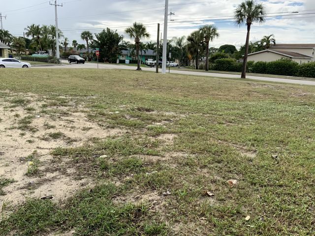 2 of 4 - Null 32nd & S Ave S, Riviera Beach, FL
