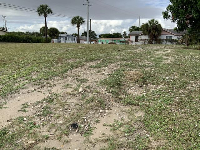 3 of 4 - Null 32nd & S Ave S, Riviera Beach, FL