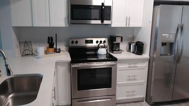 3 of 10 - 3050 Presidential Way #206, West Palm Beach, FL
