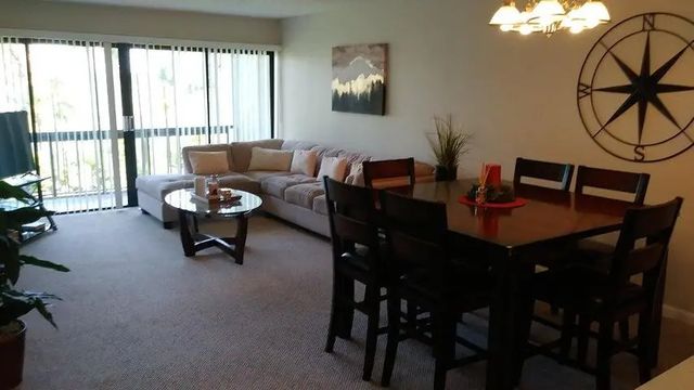 5 of 10 - 3050 Presidential Way #206, West Palm Beach, FL