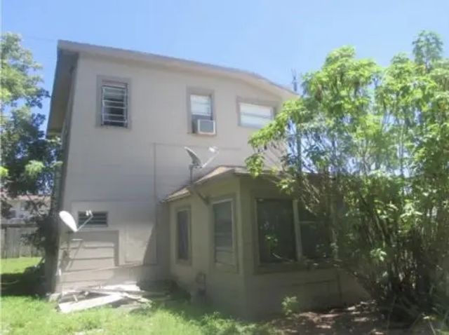 4 of 14 - 402 N A Street, Lake Worth Beach, FL