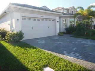 Photo of Listing #R11144597