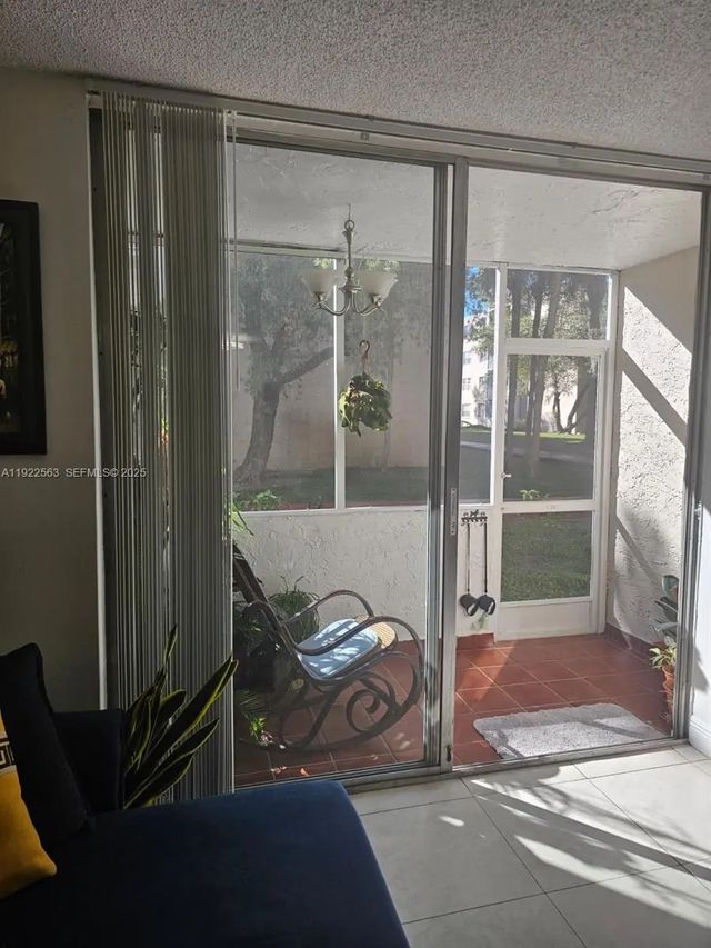 3 of 27 - 8411 Nw 8th Street #111, Miami, FL