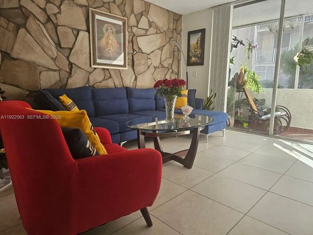 5 of 27 - 8411 Nw 8th Street #111, Miami, FL