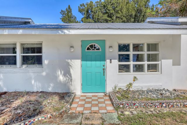 4 of 36 - 850 5th Place, Vero Beach, FL