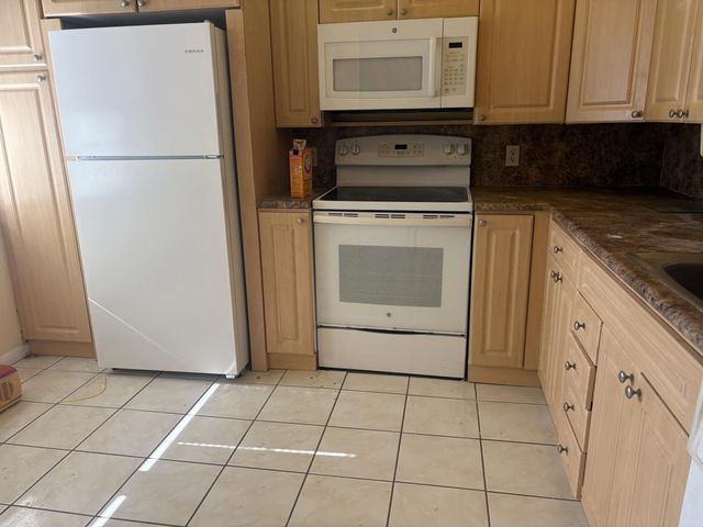 2804 Victoria Way #b2, Coconut Creek