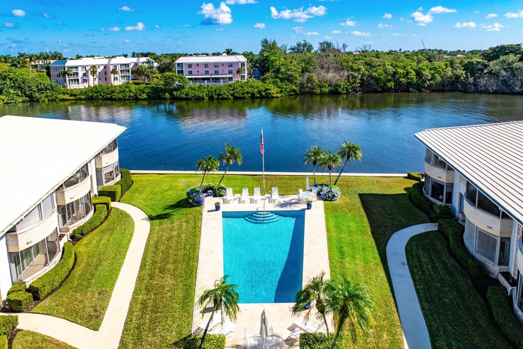 725 Palm Trail #10, Delray Beach