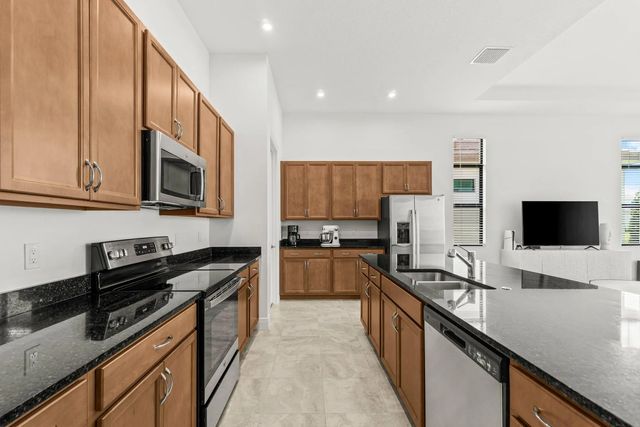 4 of 65 - 11356 Sw Pietra Way, Port St. Lucie, FL