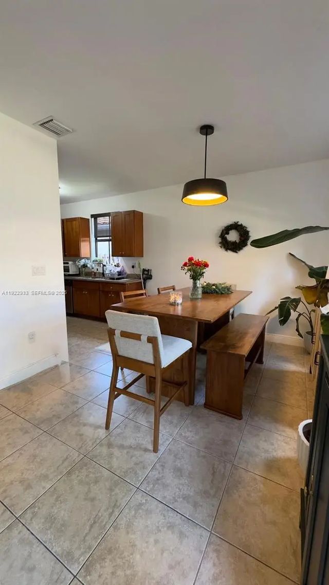 3 of 16 - 10131 Nw 10th Street, Miami, FL